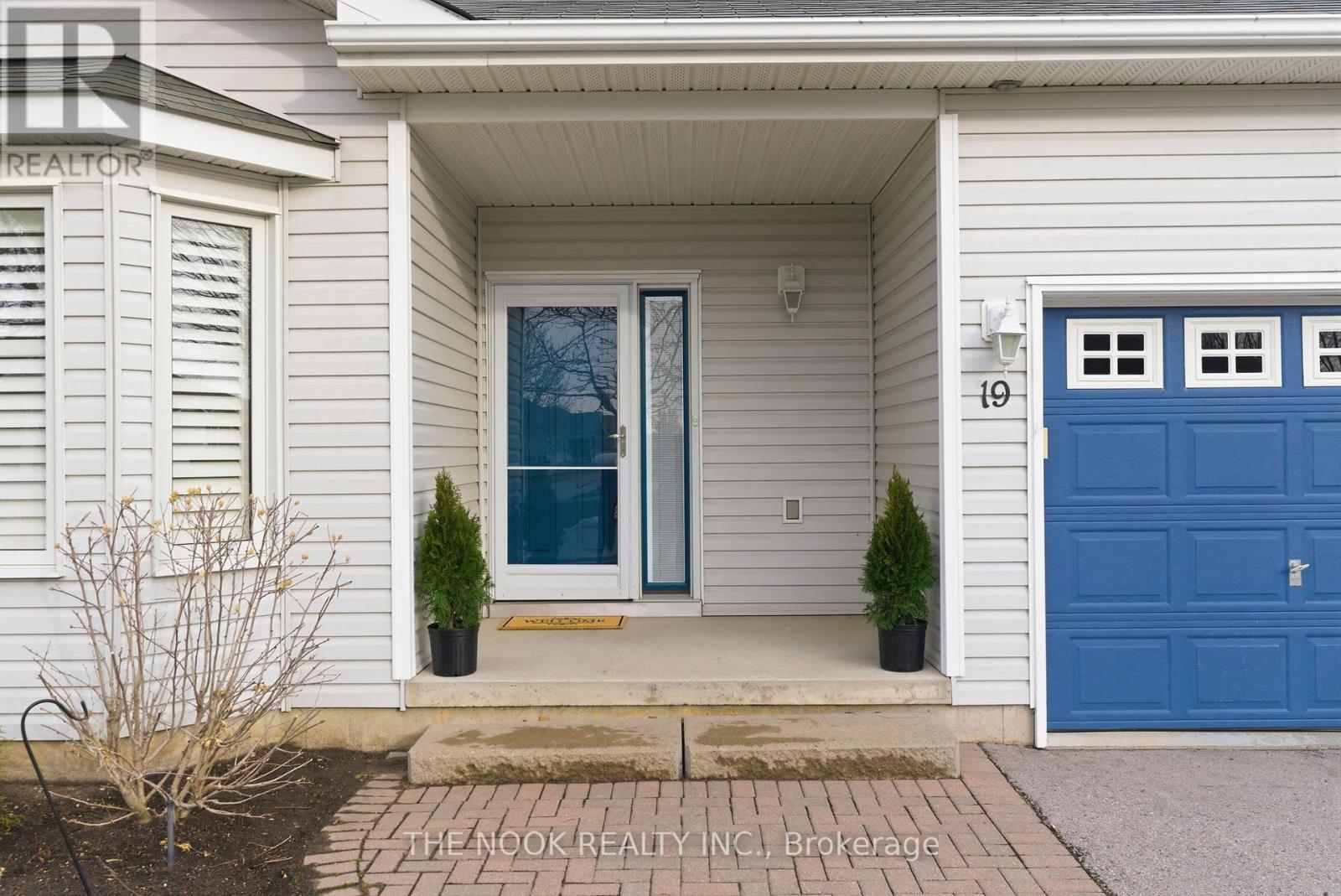 19 Heatherelea Drive E, Clarington (Bowmanville), Ontario  L1B 0B1 - Photo 4 - E12599940