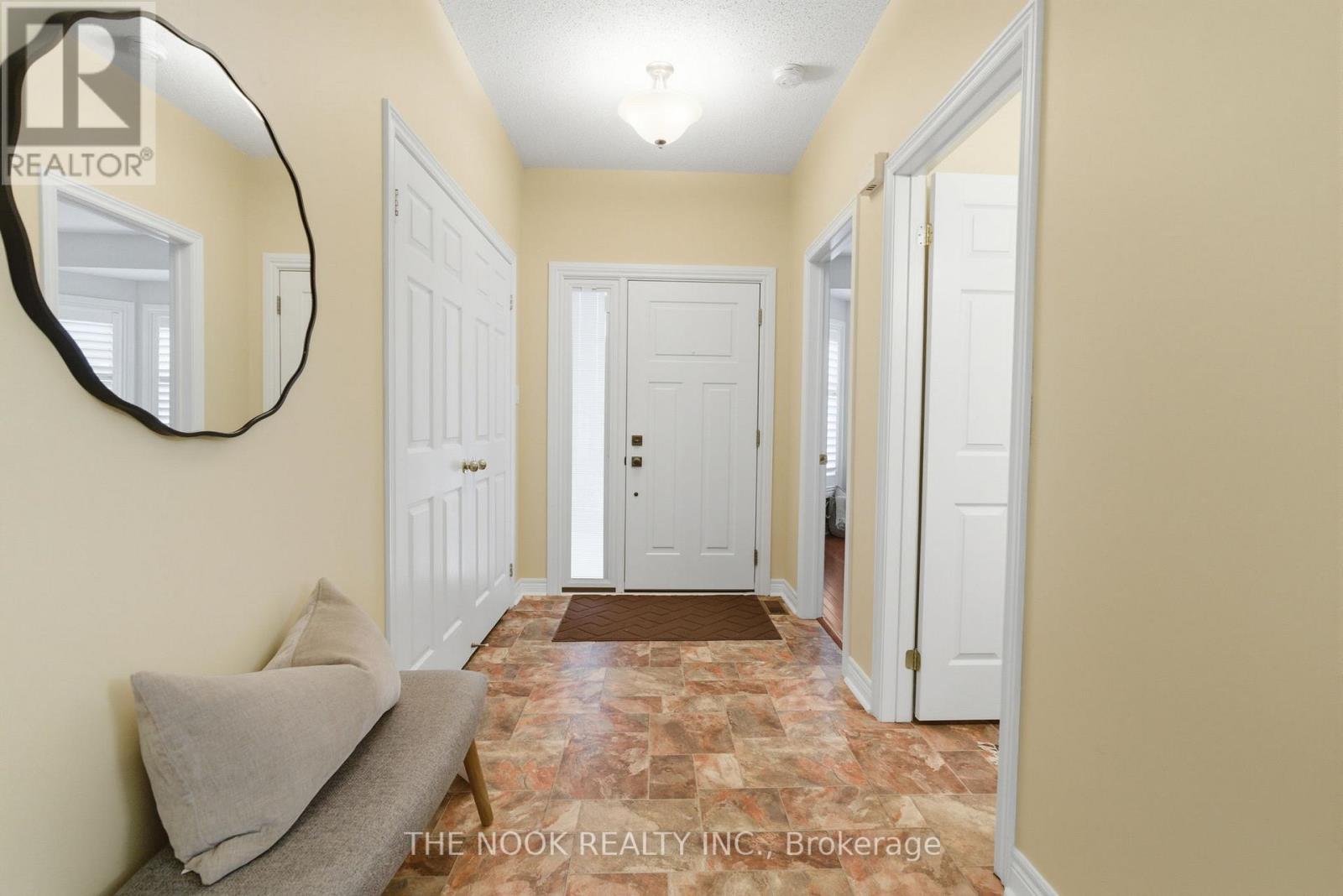 19 Heatherelea Drive E, Clarington (Bowmanville), Ontario  L1B 0B1 - Photo 5 - E12599940