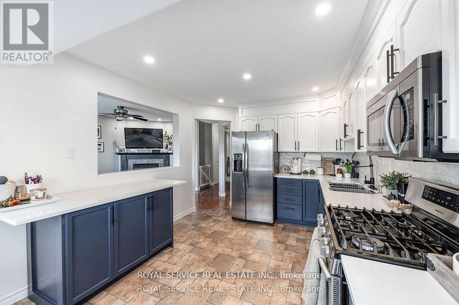 446 Abound Crescent, Peterborough (Ashburnham Ward 4), Ontario  K9J 8S2 - Photo 11 - X12600654