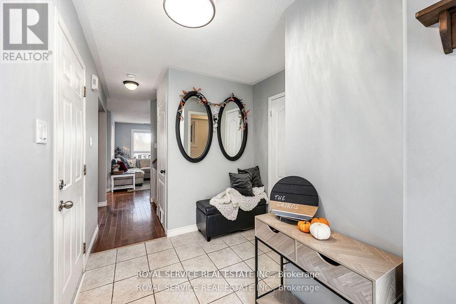 446 Abound Crescent, Peterborough (Ashburnham Ward 4), Ontario  K9J 8S2 - Photo 4 - X12600654