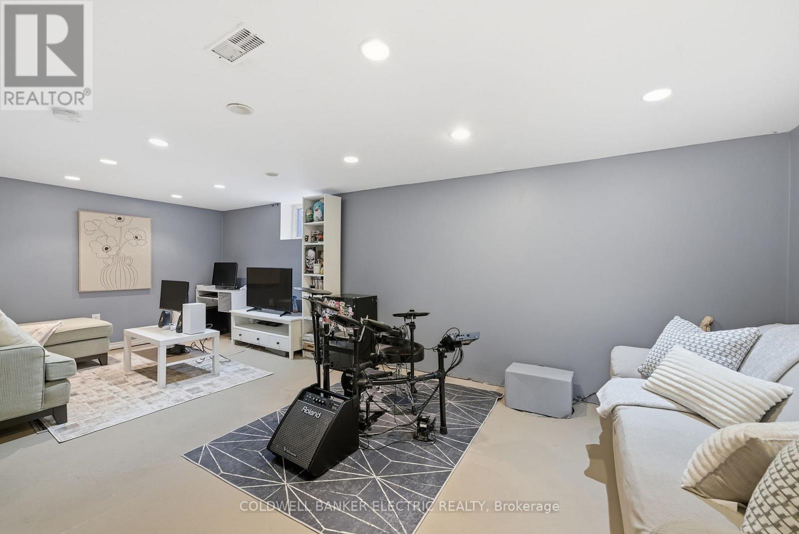 144 Fradette Avenue, Peterborough (Otonabee Ward 1), Ontario  K9J 1T5 - Photo 18 - X12601032