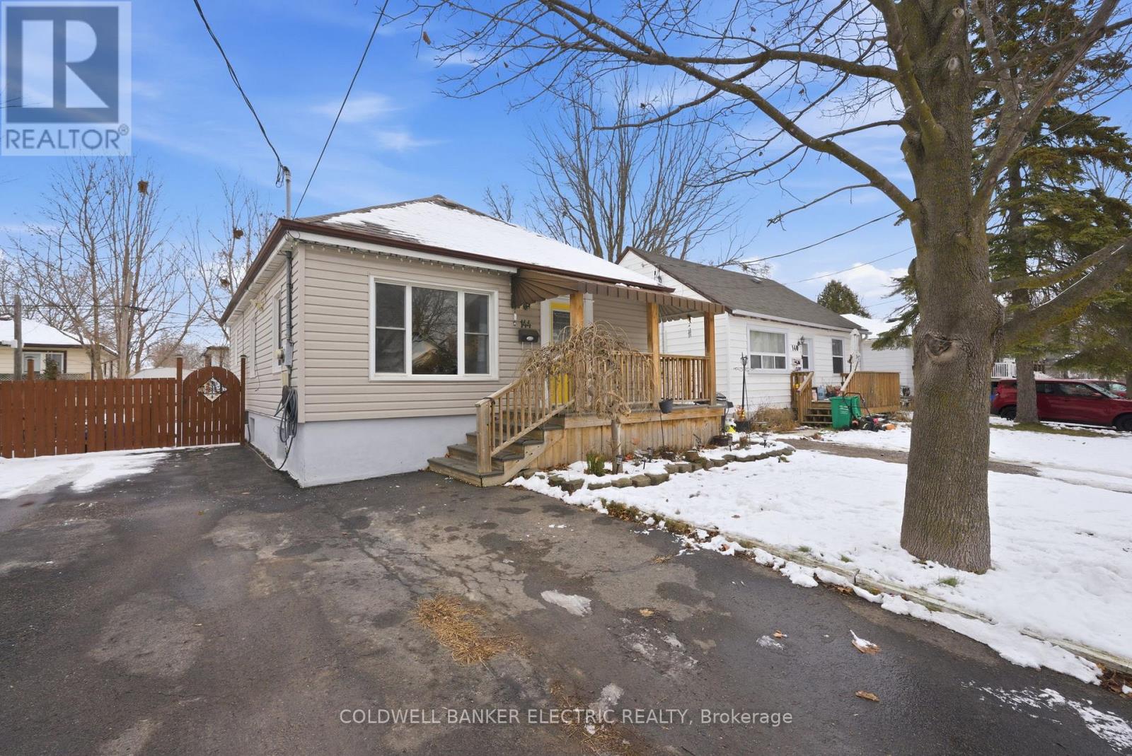 144 Fradette Avenue, Peterborough (Otonabee Ward 1), Ontario  K9J 1T5 - Photo 2 - X12601032