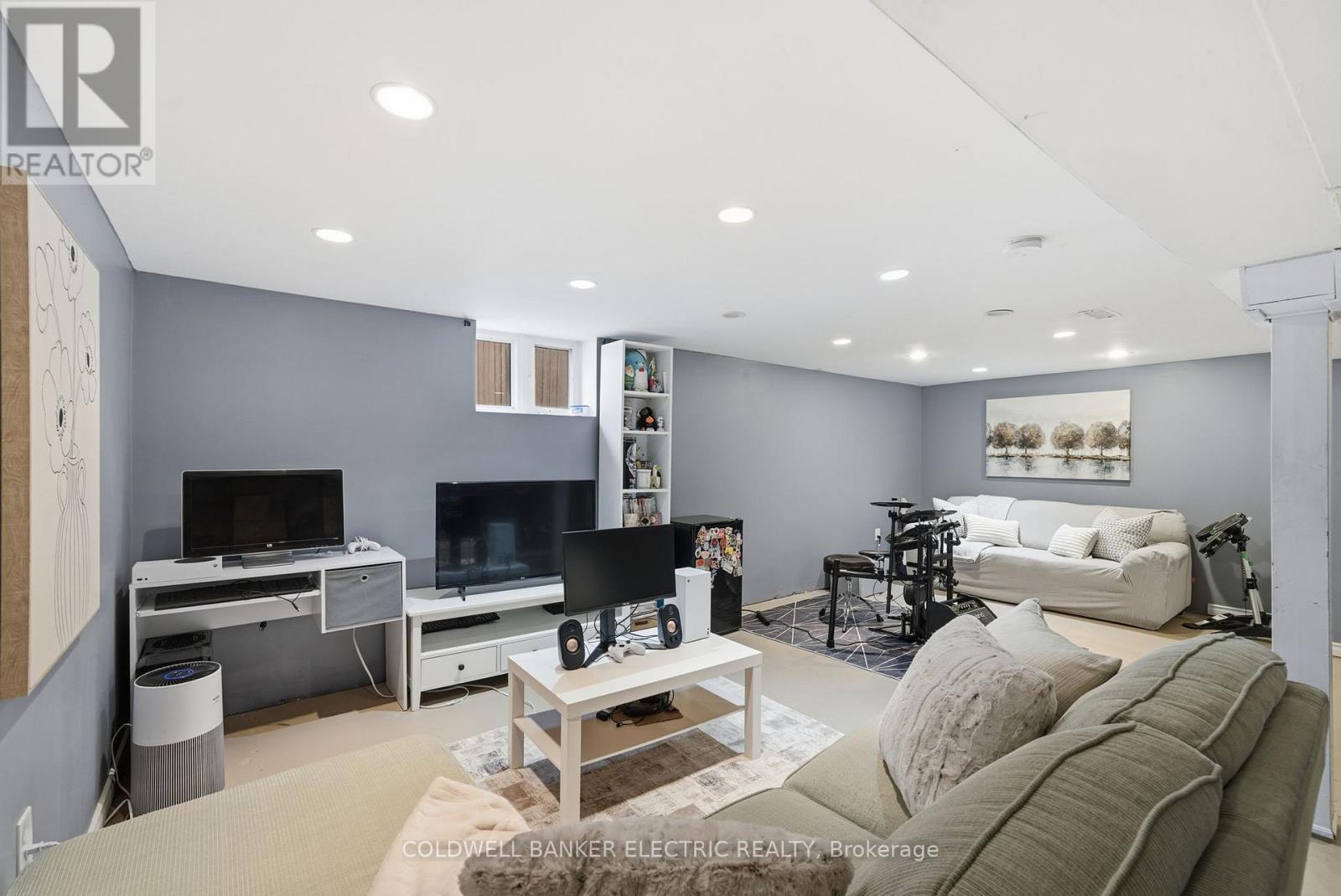 144 Fradette Avenue, Peterborough (Otonabee Ward 1), Ontario  K9J 1T5 - Photo 22 - X12601032