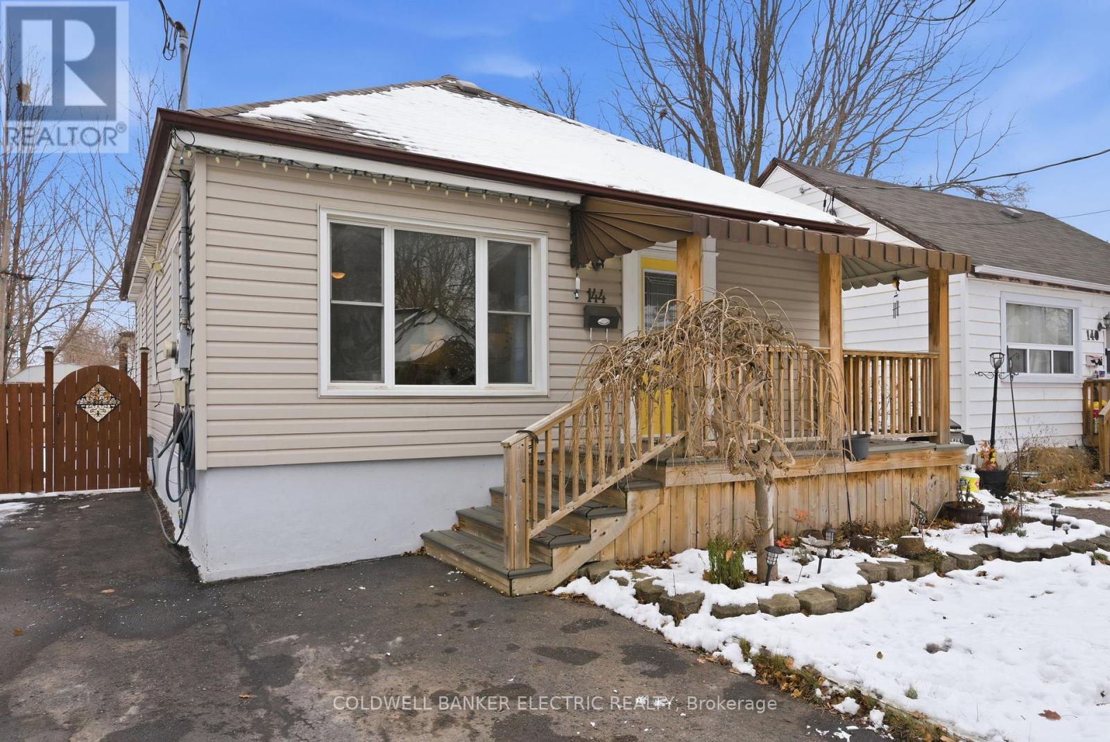 144 Fradette Avenue, Peterborough (Otonabee Ward 1), Ontario  K9J 1T5 - Photo 3 - X12601032