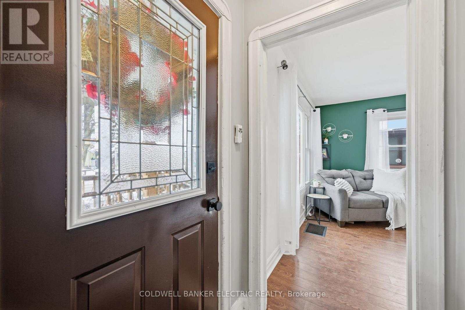 144 Fradette Avenue, Peterborough (Otonabee Ward 1), Ontario  K9J 1T5 - Photo 4 - X12601032