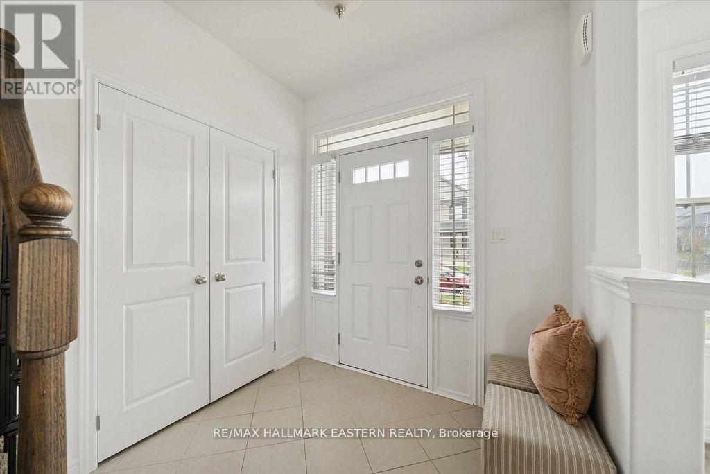 56 Flitton Avenue, Peterborough (Northcrest Ward 5), Ontario  K9H 0G5 - Photo 2 - X12601340