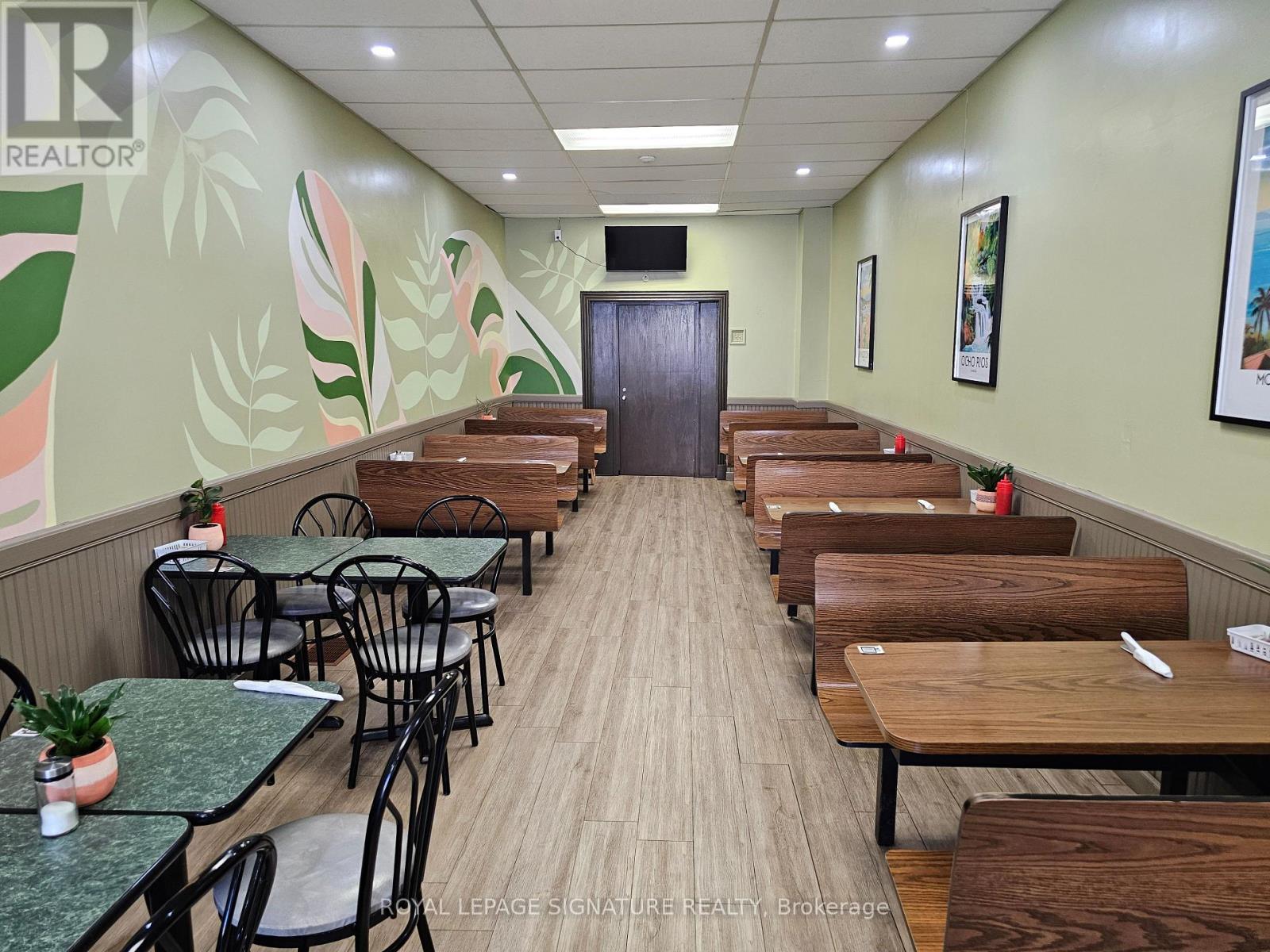 21 Kent Street W, Kawartha Lakes (Lindsay), Ontario  K9V 2X9 - Photo 10 - X12601830