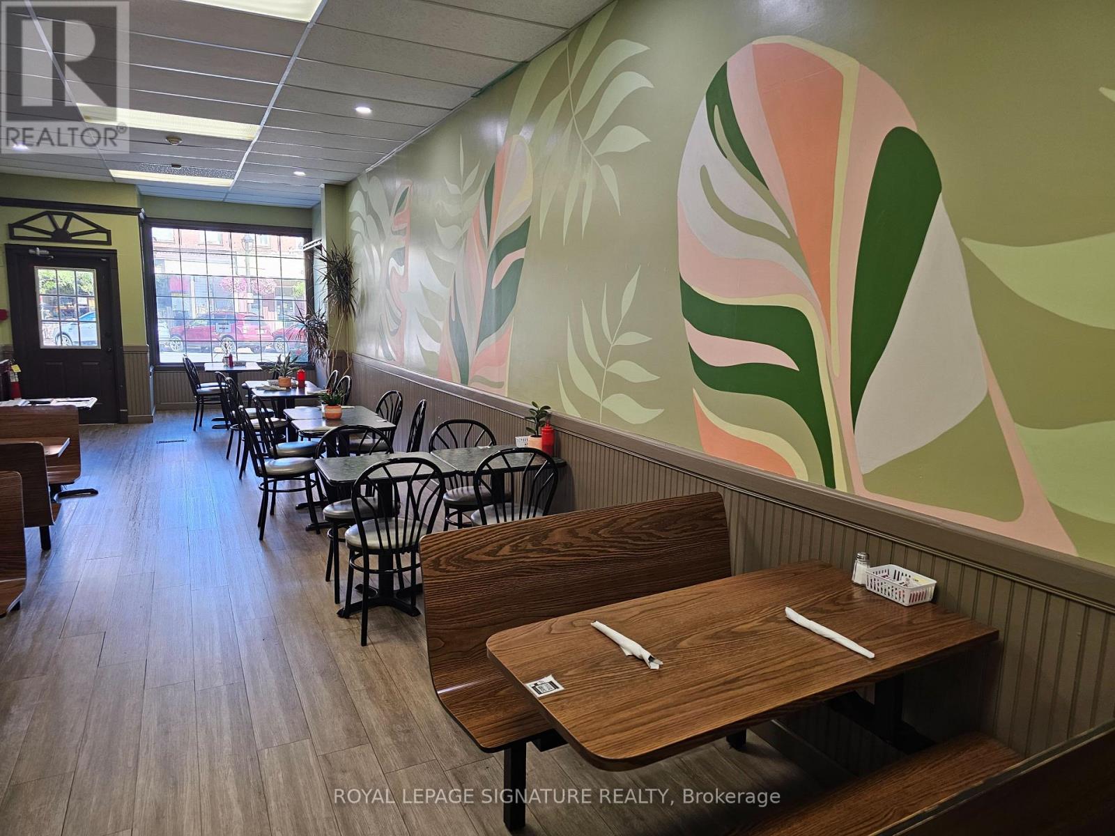 21 Kent Street W, Kawartha Lakes (Lindsay), Ontario  K9V 2X9 - Photo 11 - X12601830