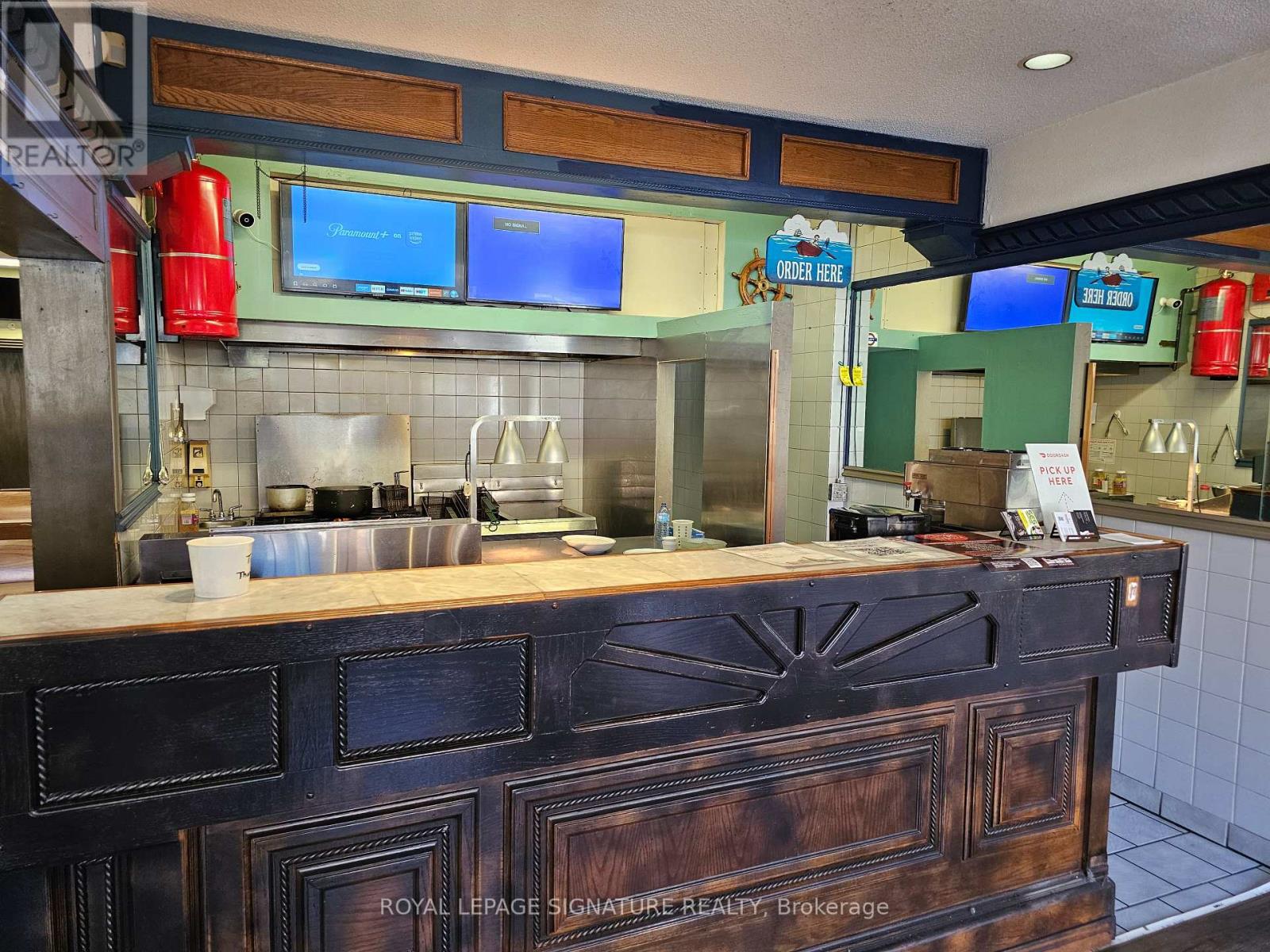 21 Kent Street W, Kawartha Lakes (Lindsay), Ontario  K9V 2X9 - Photo 12 - X12601830