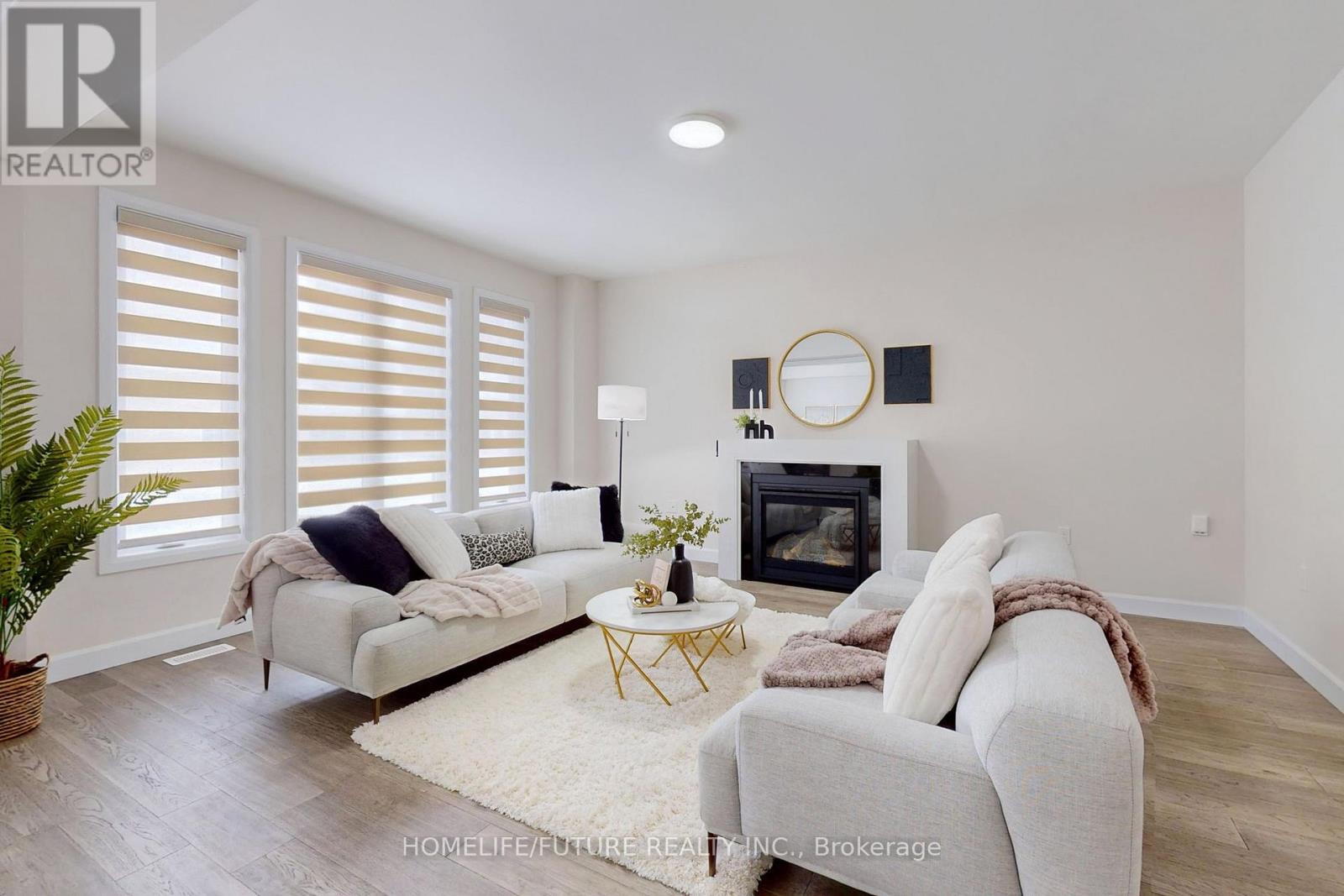 103 York Drive, Peterborough (Monaghan Ward 2), Ontario  K9K 0H6 - Photo 2 - X12602276