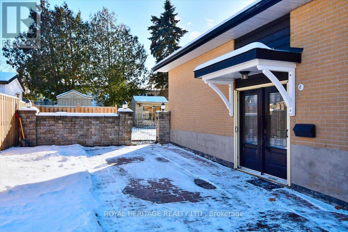 273 Maxwell Avenue W, Peterborough (Ashburnham Ward 4), Ontario  K9J 1B4 - Photo 2 - X12603614