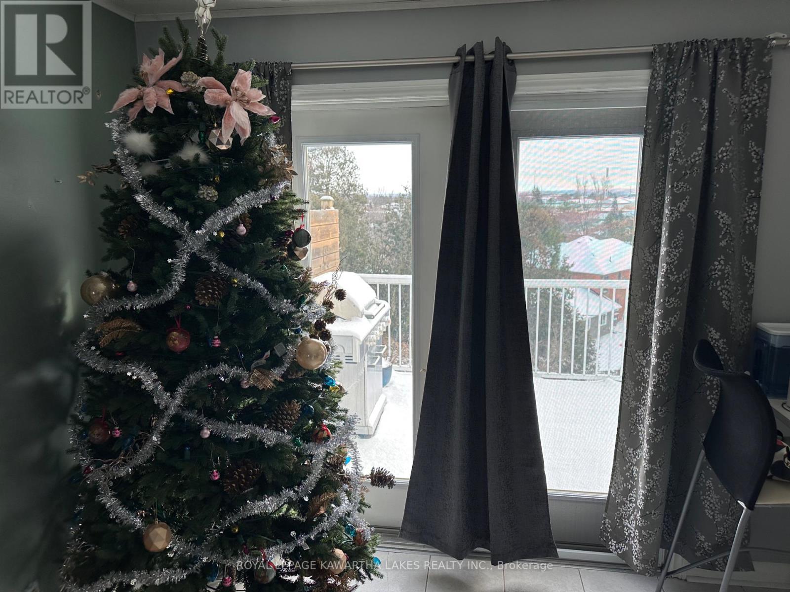 1539 Cherryhill Road, Peterborough (Monaghan Ward 2), Ontario  K9K 1A7 - Photo 5 - X12604320