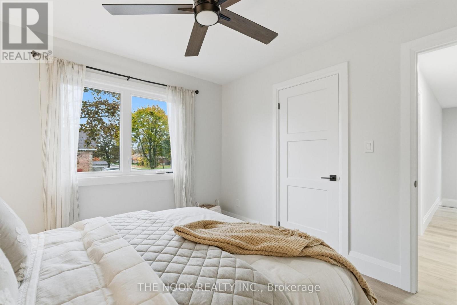 50 Russell Street E, Kawartha Lakes (Lindsay), Ontario  K9V 2A6 - Photo 37 - X12604666