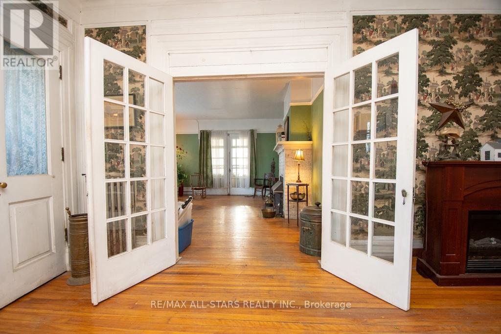 173 Lindsay Street S, Kawartha Lakes (Lindsay), Ontario  K9V 2N2 - Photo 12 - X12605058