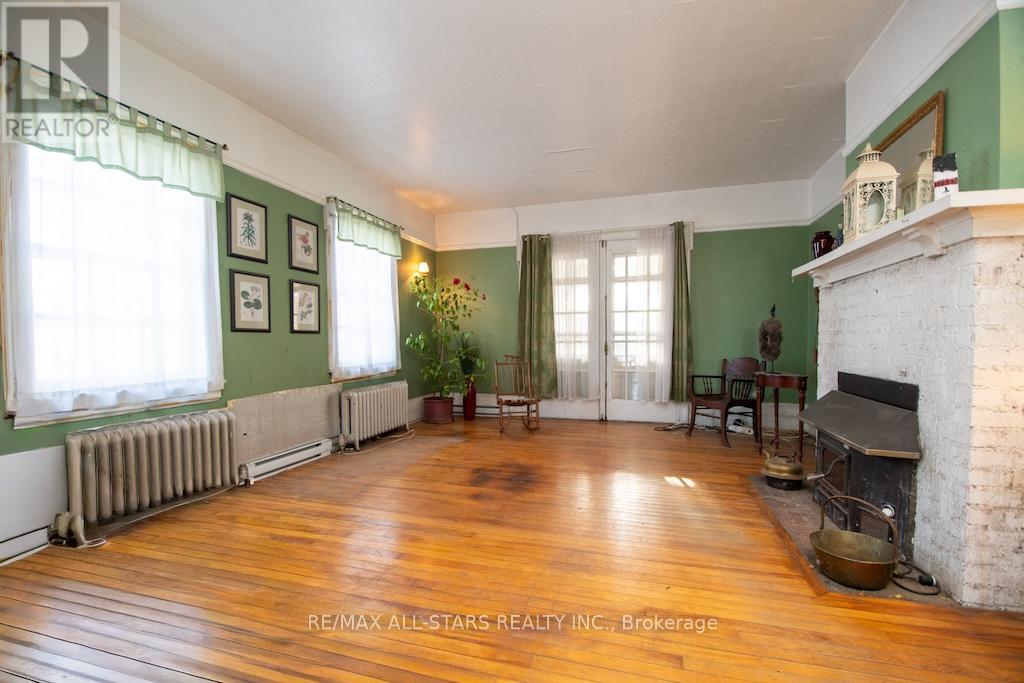 173 Lindsay Street S, Kawartha Lakes (Lindsay), Ontario  K9V 2N2 - Photo 13 - X12605058