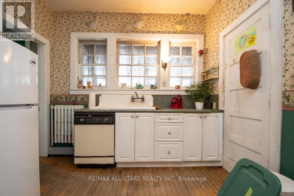 173 Lindsay Street S, Kawartha Lakes (Lindsay), Ontario  K9V 2N2 - Photo 19 - X12605058