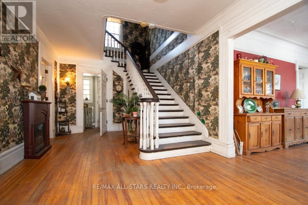 173 Lindsay Street S, Kawartha Lakes (Lindsay), Ontario  K9V 2N2 - Photo 5 - X12605058