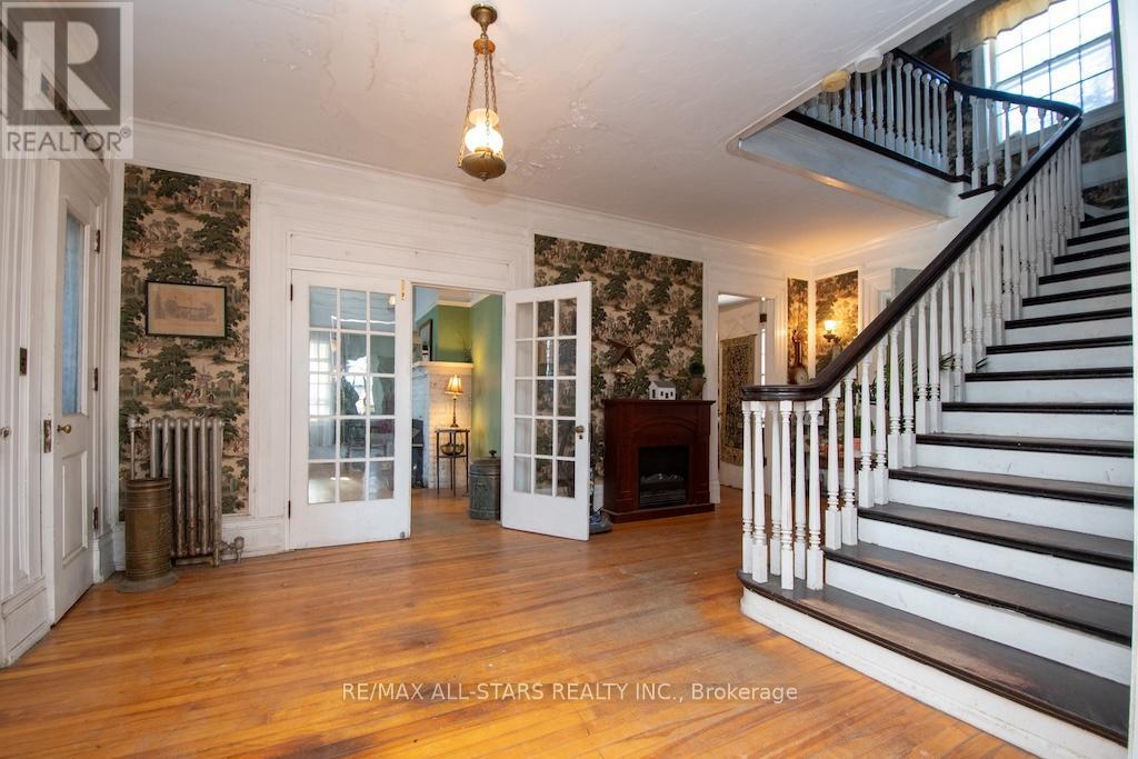 173 Lindsay Street S, Kawartha Lakes (Lindsay), Ontario  K9V 2N2 - Photo 6 - X12605058