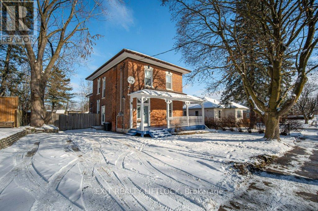 212 Barnardo Avenue, Peterborough (Northcrest Ward 5), Ontario  K9H 5V7 - Photo 1 - X12605256
