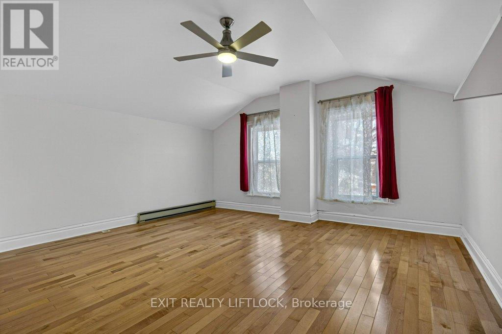 212 Barnardo Avenue, Peterborough (Northcrest Ward 5), Ontario  K9H 5V7 - Photo 22 - X12605256