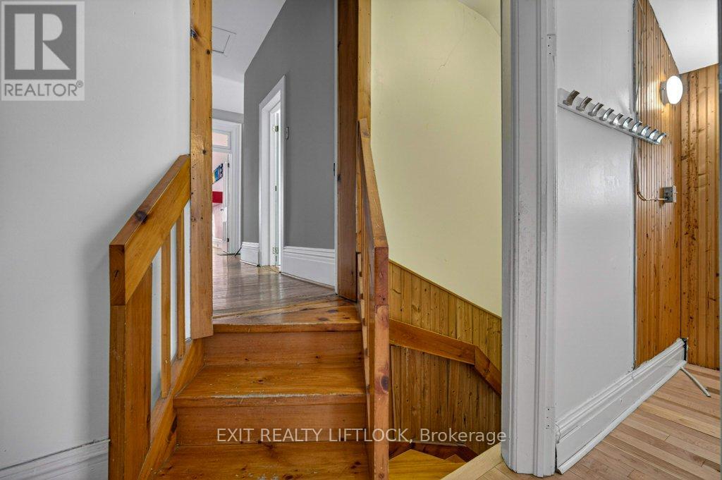 212 Barnardo Avenue, Peterborough (Northcrest Ward 5), Ontario  K9H 5V7 - Photo 24 - X12605256