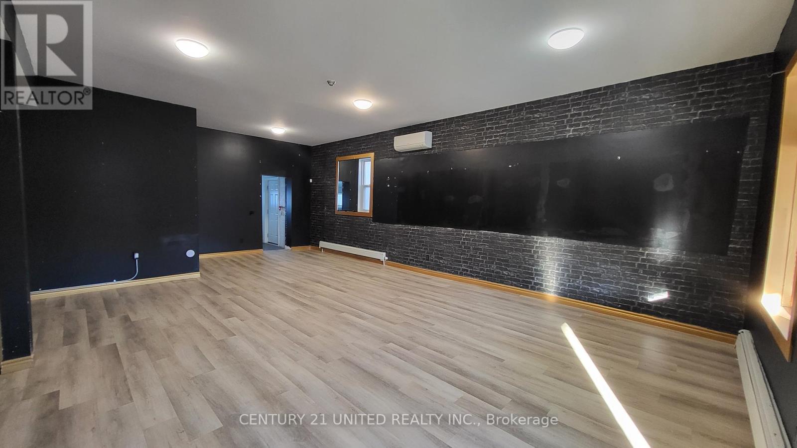 72 Hunter Street E, Peterborough (Ashburnham Ward 4), Ontario  K9H 1G5 - Photo 4 - X12605628