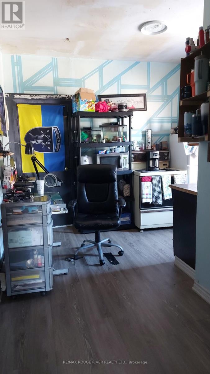 51 - 47 Lafayette Avenue, Peterborough (Town Ward 3), Ontario  K9J 5C1 - Photo 10 - X12605998