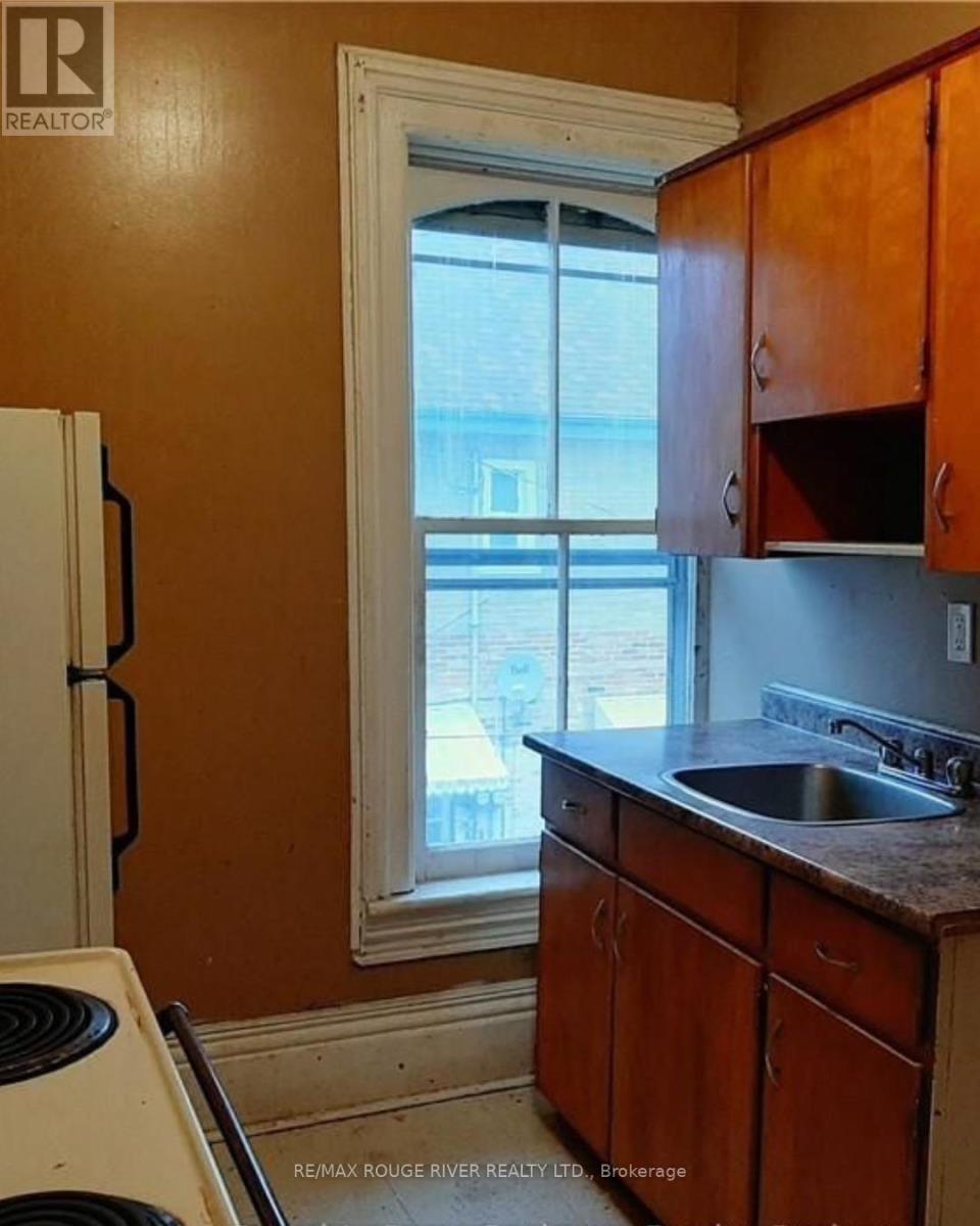 51 - 47 Lafayette Avenue, Peterborough (Town Ward 3), Ontario  K9J 5C1 - Photo 2 - X12605998