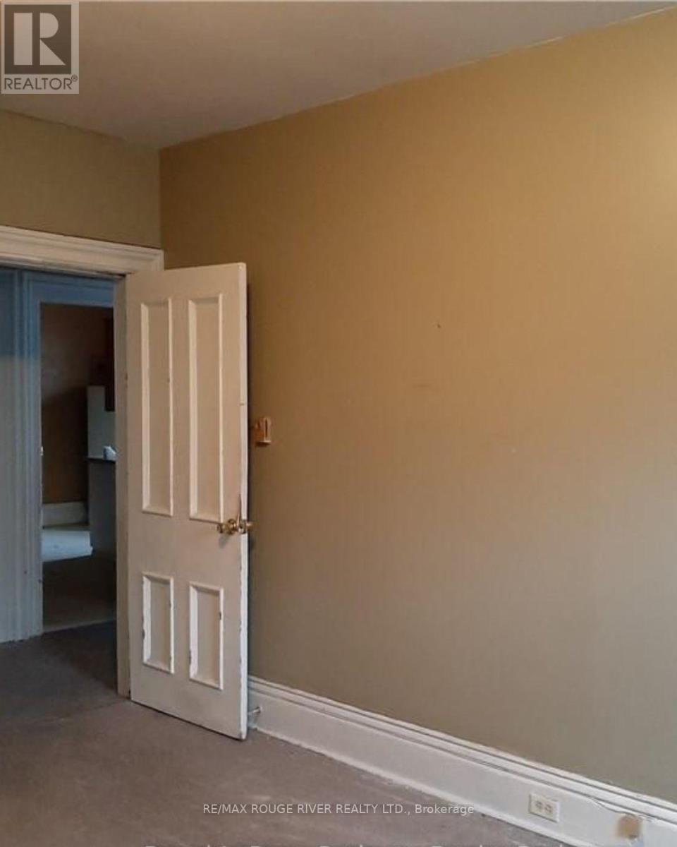 51 - 47 Lafayette Avenue, Peterborough (Town Ward 3), Ontario  K9J 5C1 - Photo 5 - X12605998