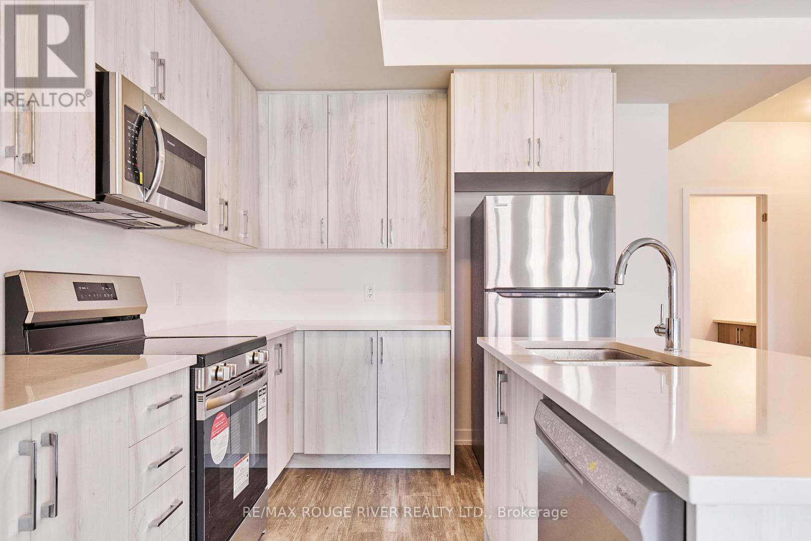 106 Ziibi Way, Clarington (Newcastle), Ontario  L1B 0W5 - Photo 5 - E12606040