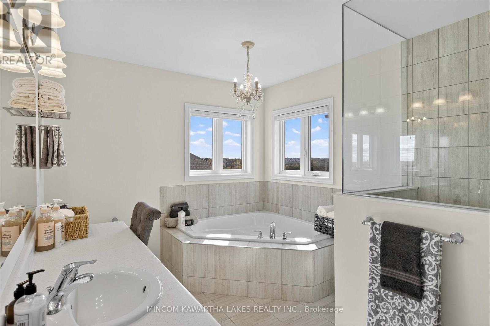 203 O'neil Street, Peterborough (Monaghan Ward 2), Ontario  K9K 0H5 - Photo 30 - X12606202