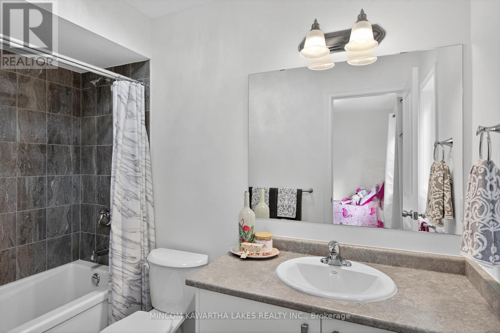 203 O'neil Street, Peterborough (Monaghan Ward 2), Ontario  K9K 0H5 - Photo 39 - X12606202