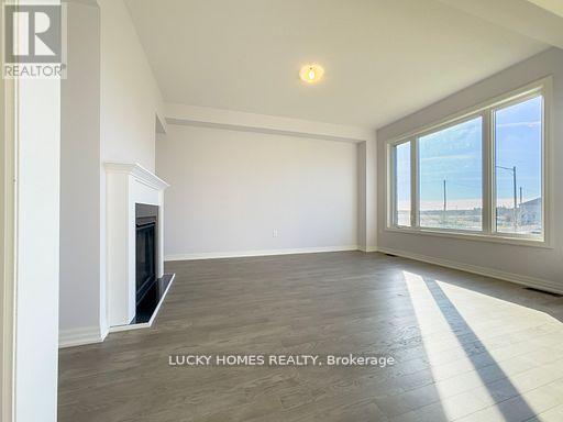 15 Fisher Road, Kawartha Lakes (Lindsay), Ontario  K9V 0E5 - Photo 11 - X12606548