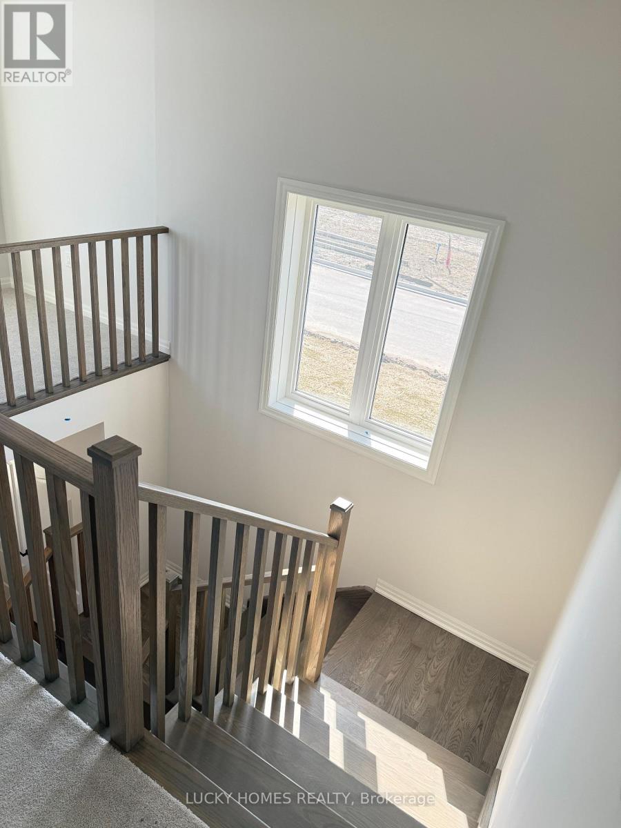 15 Fisher Road, Kawartha Lakes (Lindsay), Ontario  K9V 0E5 - Photo 19 - X12606548