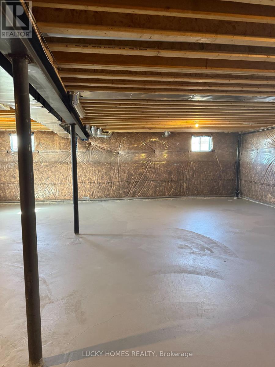 15 Fisher Road, Kawartha Lakes (Lindsay), Ontario  K9V 0E5 - Photo 31 - X12606548