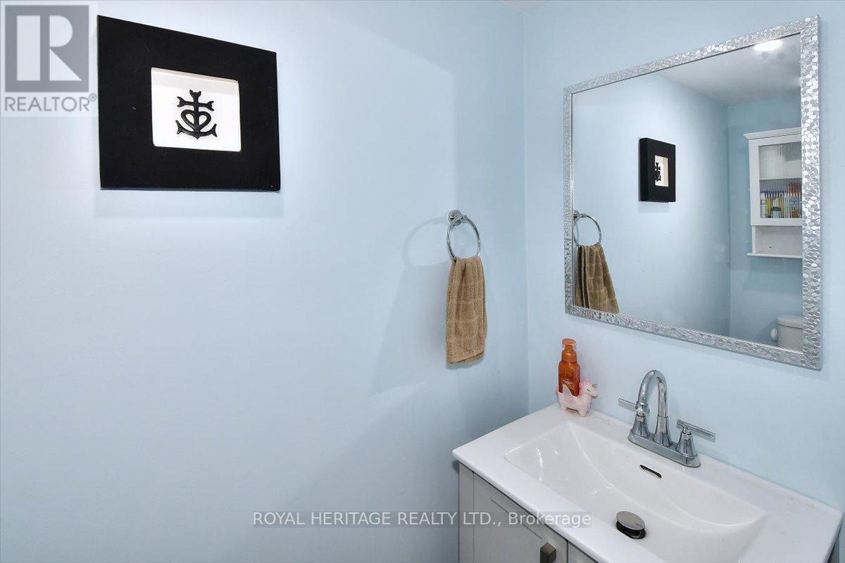 542 Garbutt Terrace, Peterborough (Northcrest Ward 5), Ontario  K9H 7S8 - Photo 26 - X12606996