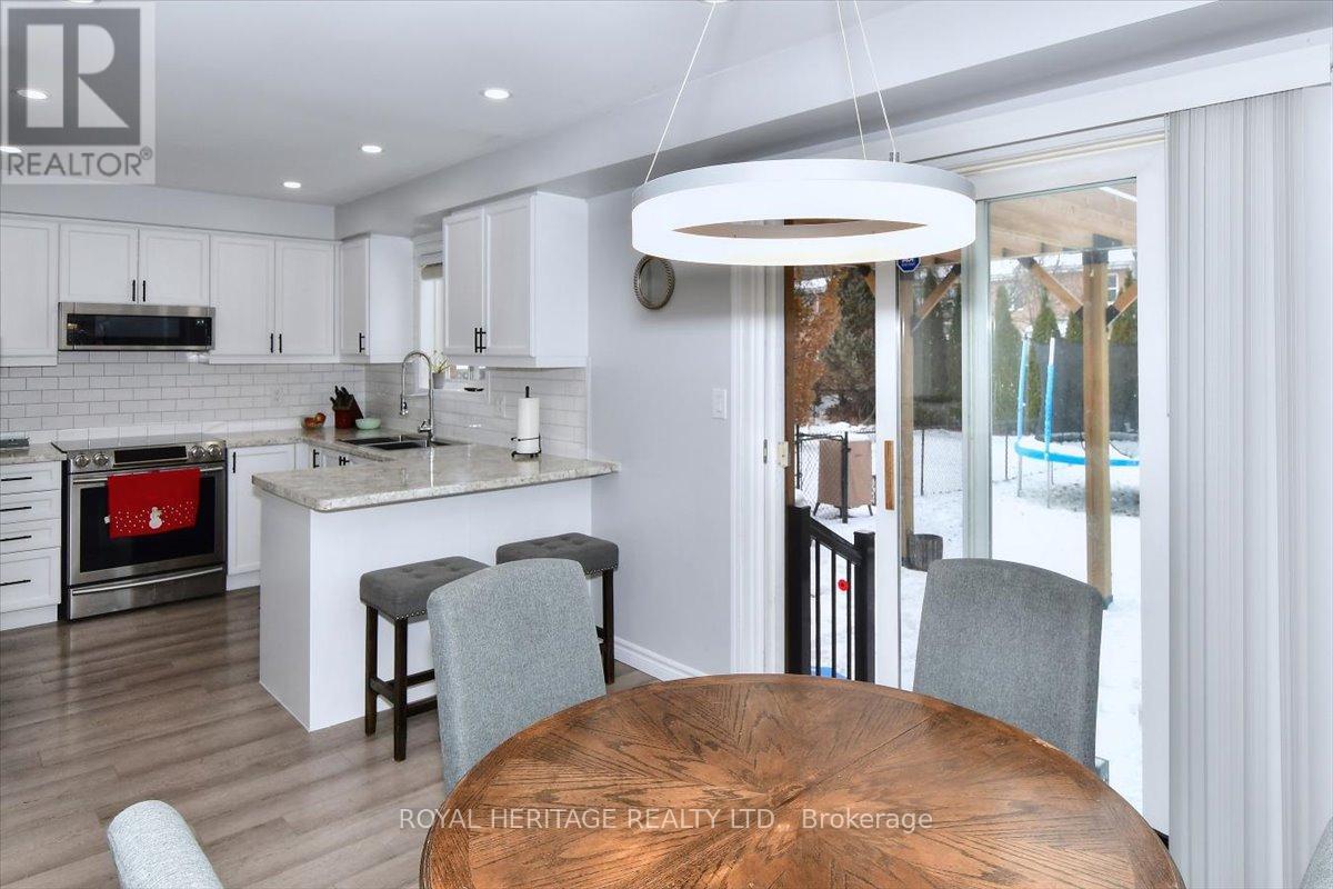 542 Garbutt Terrace, Peterborough (Northcrest Ward 5), Ontario  K9H 7S8 - Photo 8 - X12606996