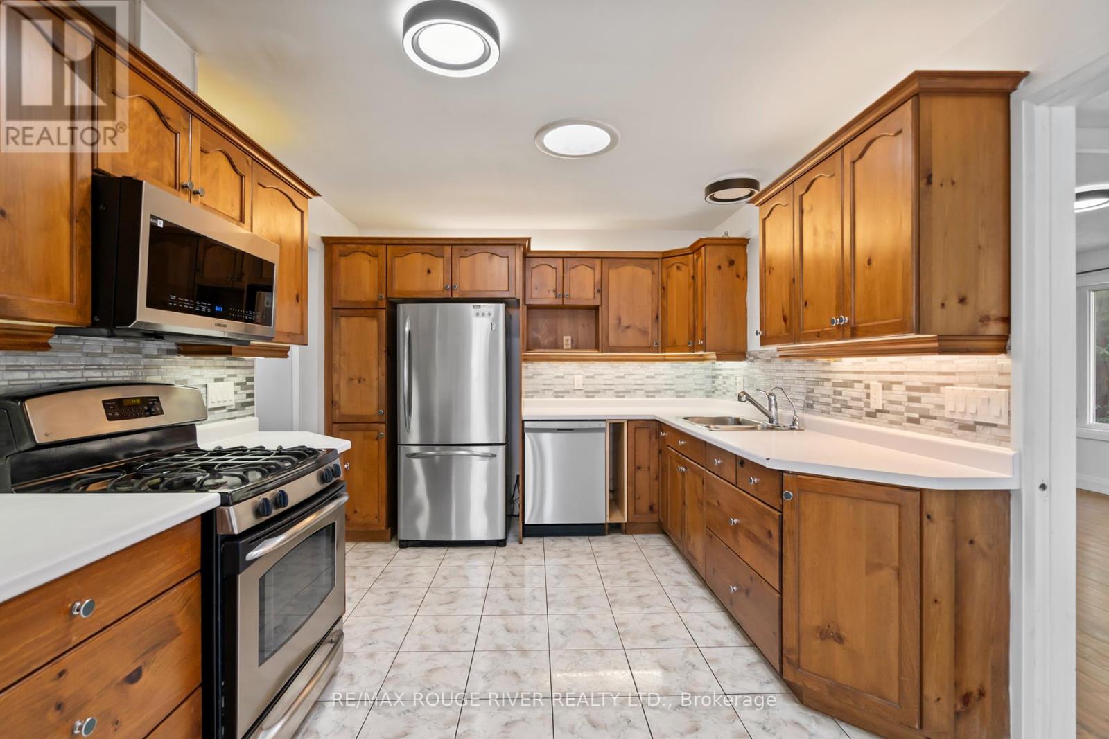 Main - 599 Otonabee Drive, Peterborough (Ashburnham Ward 4), Ontario  K9J 7X8 - Photo 15 - X12609182