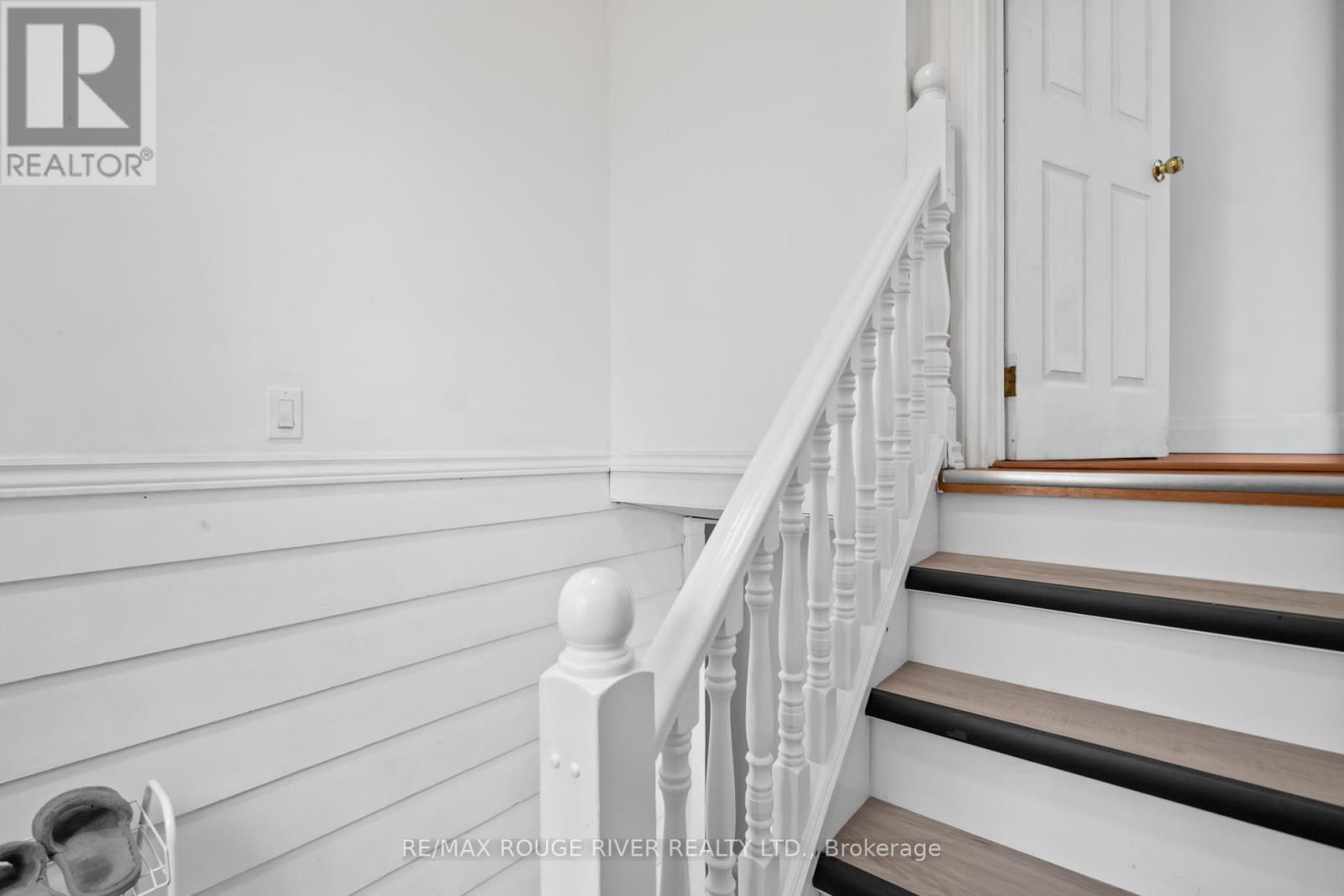 Main - 599 Otonabee Drive, Peterborough (Ashburnham Ward 4), Ontario  K9J 7X8 - Photo 6 - X12609182