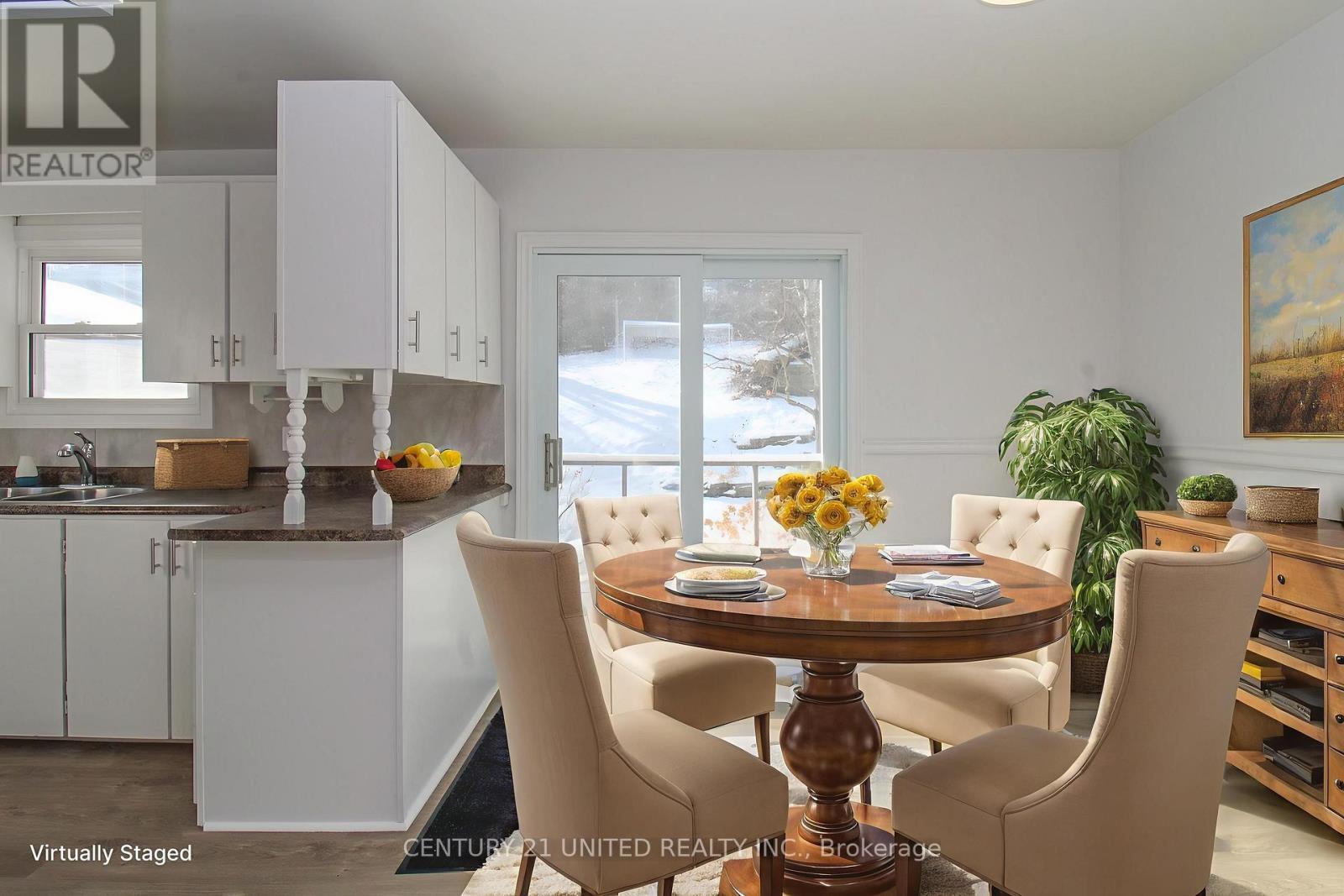 611 Asburnham Drive, Peterborough (Ashburnham Ward 4), Ontario  K9L 2A2 - Photo 11 - X12609276