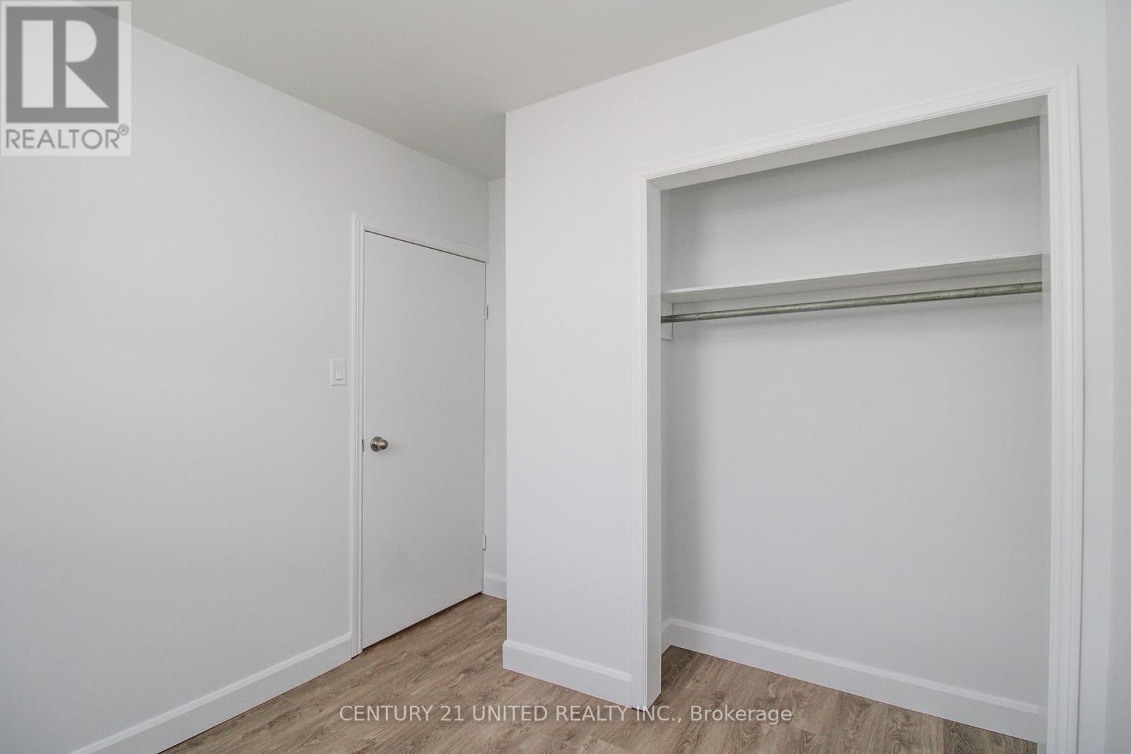 611 Asburnham Drive, Peterborough (Ashburnham Ward 4), Ontario  K9L 2A2 - Photo 20 - X12609276