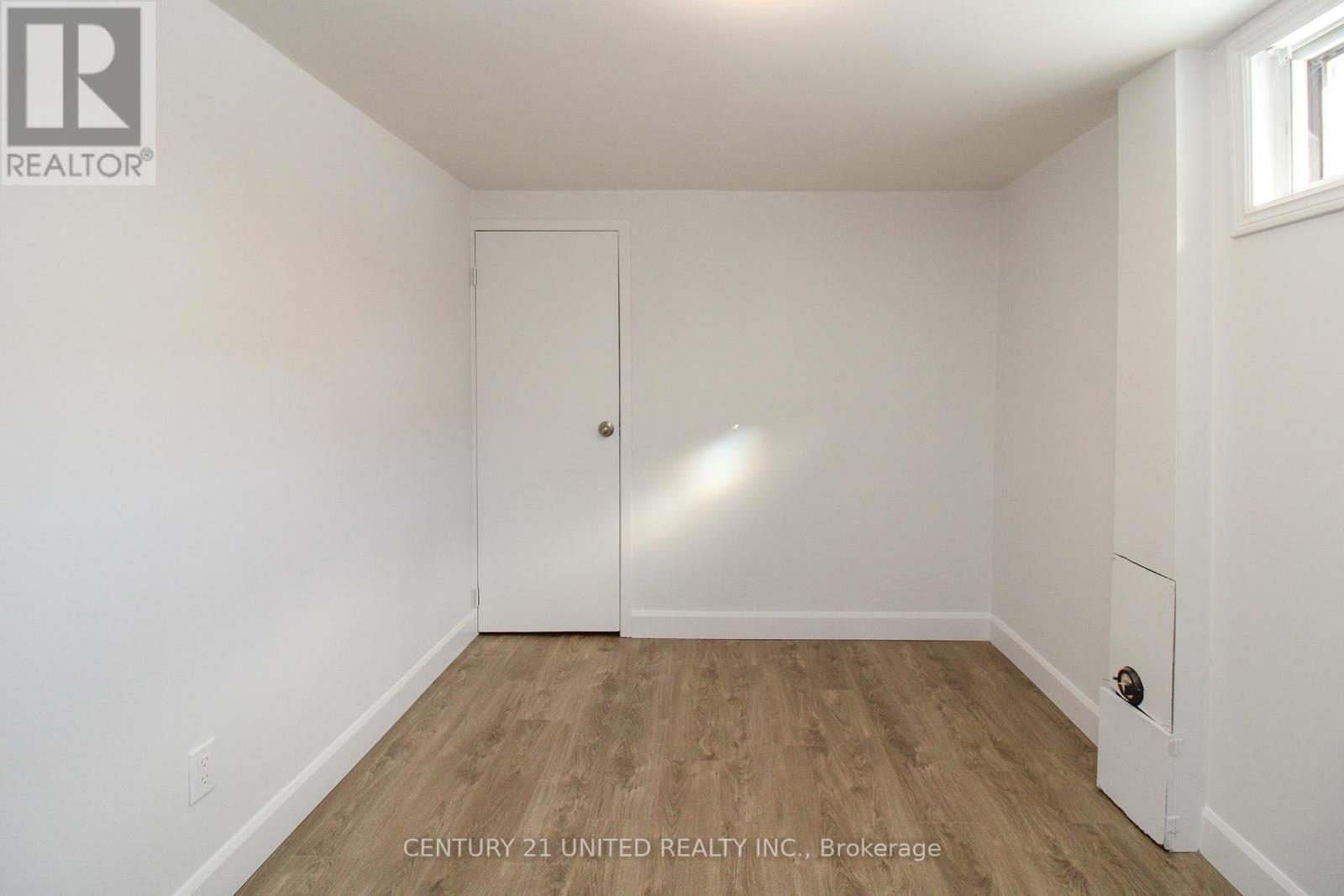 611 Asburnham Drive, Peterborough (Ashburnham Ward 4), Ontario  K9L 2A2 - Photo 32 - X12609276