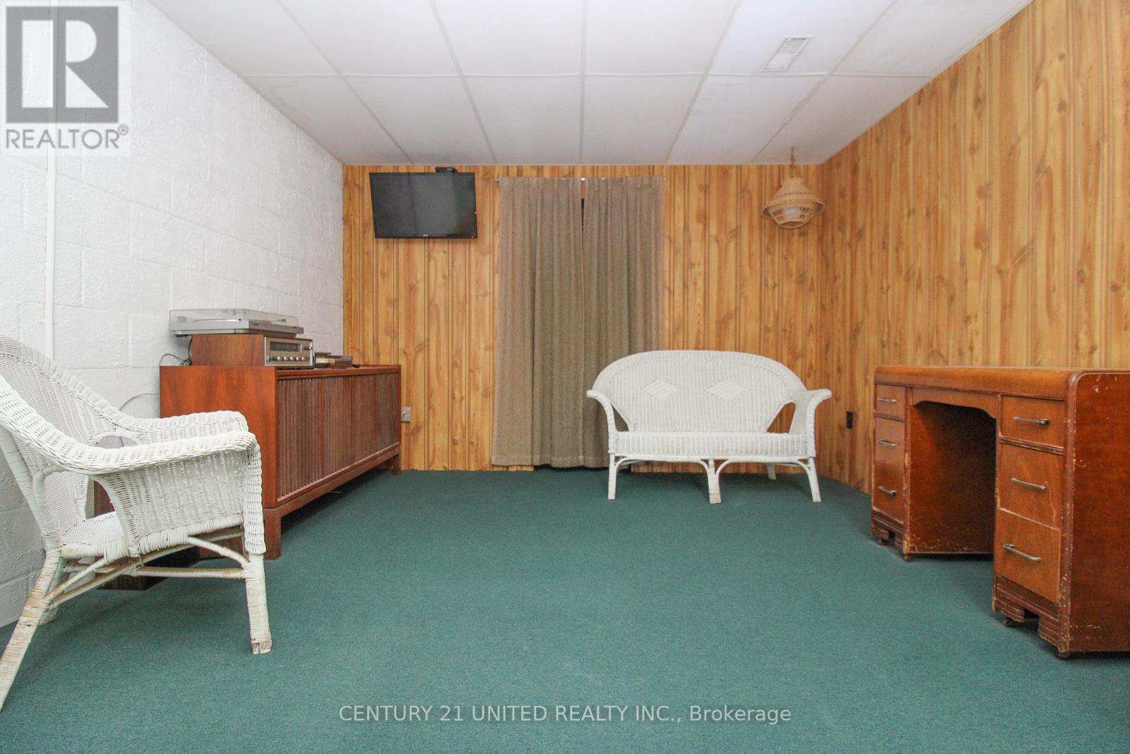 636 Cameron Street, Peterborough (Otonabee Ward 1), Ontario  K9J 3Z8 - Photo 32 - X12610214