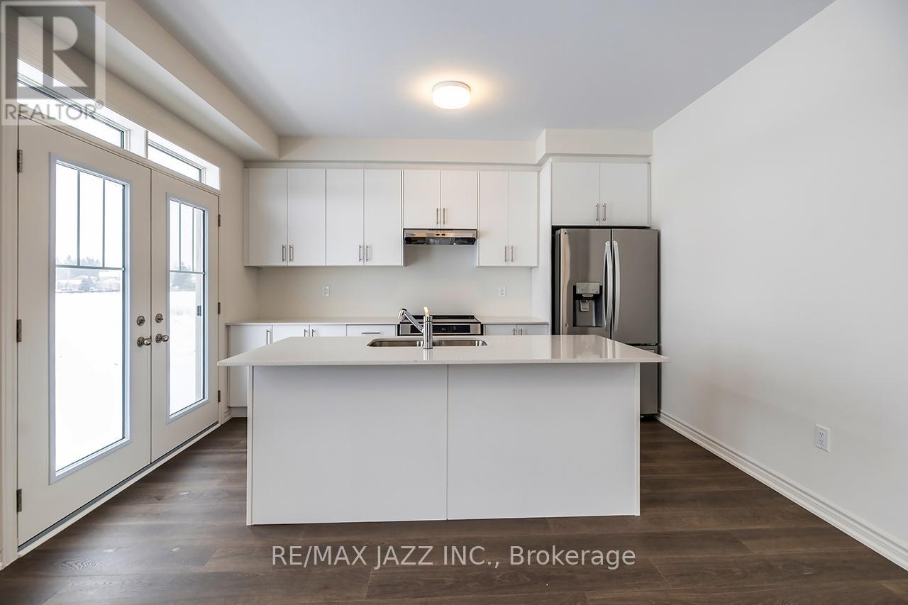 67 Debois Street, Kawartha Lakes (Lindsay), Ontario  K9V 0S5 - Photo 10 - X12610248