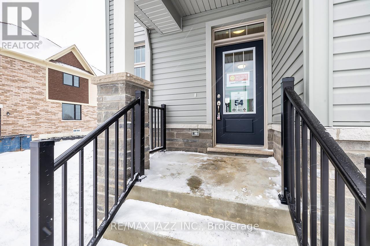 67 Debois Street, Kawartha Lakes (Lindsay), Ontario  K9V 0S5 - Photo 3 - X12610248