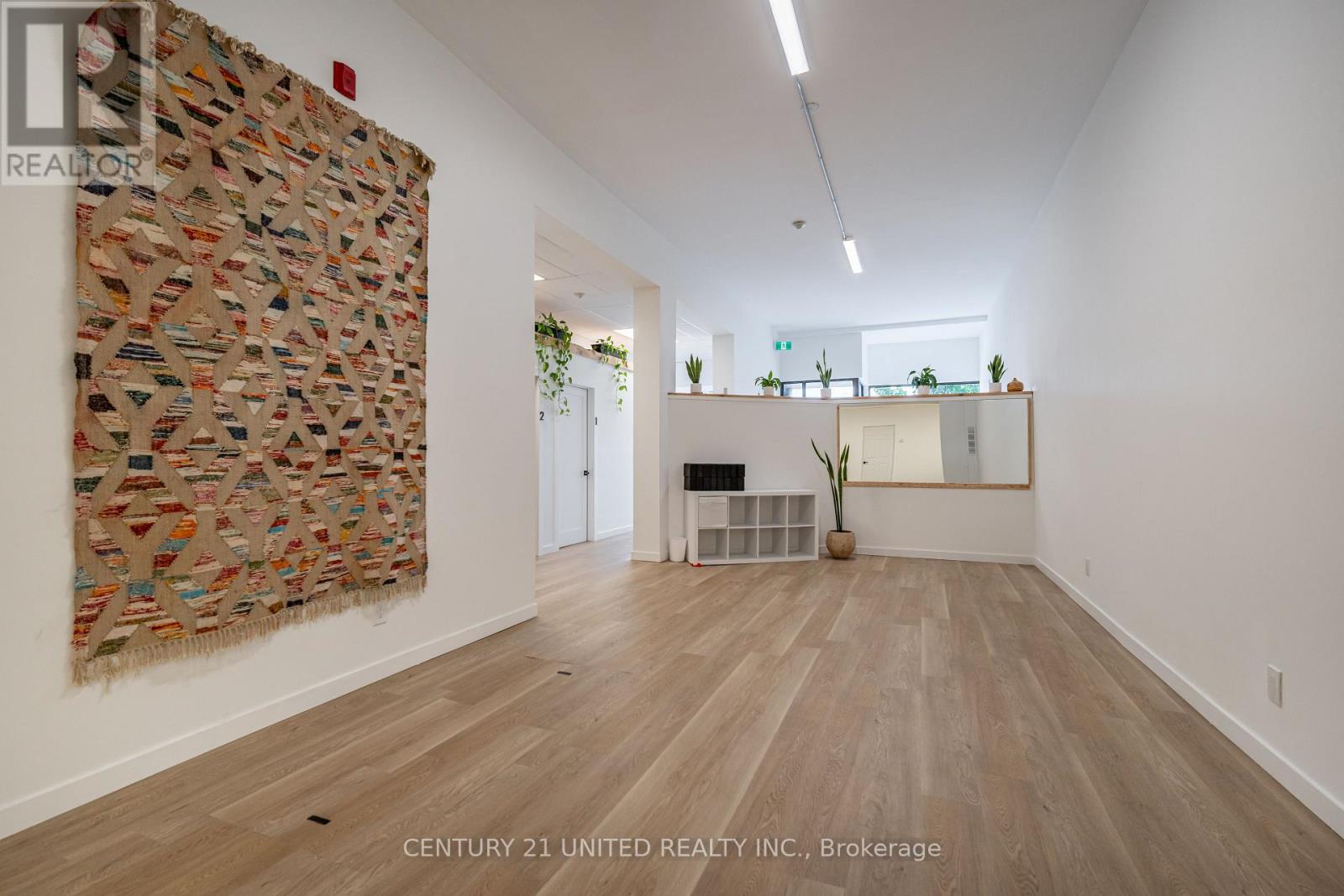 174-176 Hunter Street W, Peterborough (Town Ward 3), Ontario  K9H 2L2 - Photo 7 - X12610582