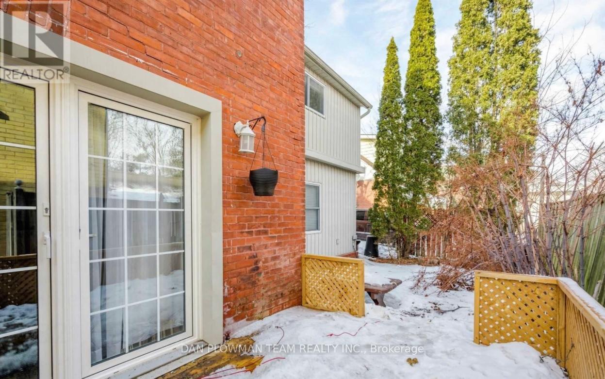 16 Inverlea Street, Peterborough (Northcrest Ward 5), Ontario  K9H 5P9 - Photo 12 - X12611432