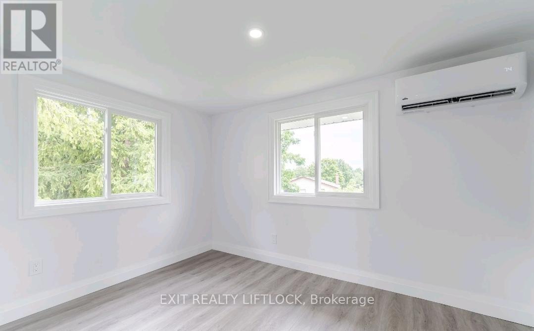 825 Cameron Street, Peterborough (Otonabee Ward 1), Ontario  K9J 4A2 - Photo 12 - X12613124