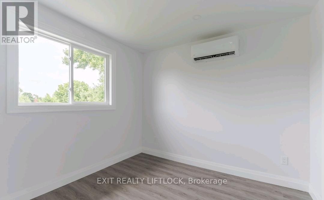 825 Cameron Street, Peterborough (Otonabee Ward 1), Ontario  K9J 4A2 - Photo 13 - X12613124