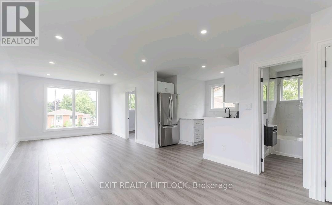 825 Cameron Street, Peterborough (Otonabee Ward 1), Ontario  K9J 4A2 - Photo 5 - X12613124